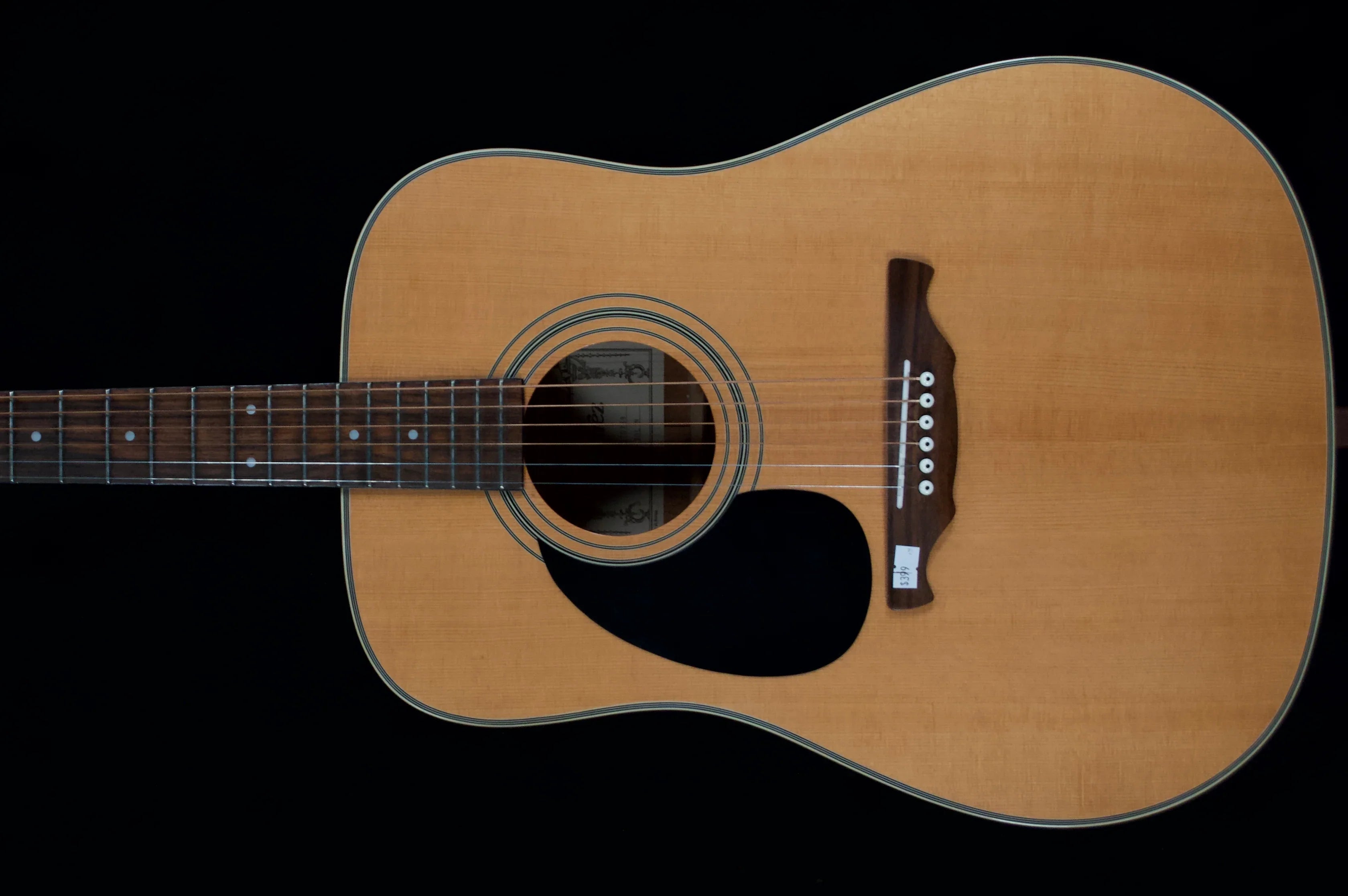 Alvarez Left-Handed Acoustic Guitars: Buying Guide & FAQ
