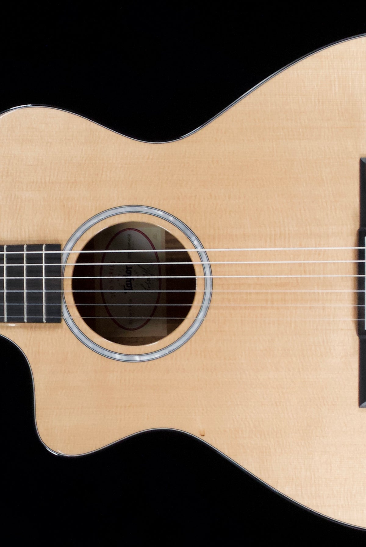 Taylor 212ce Plus Nylon left-handed classical guitar