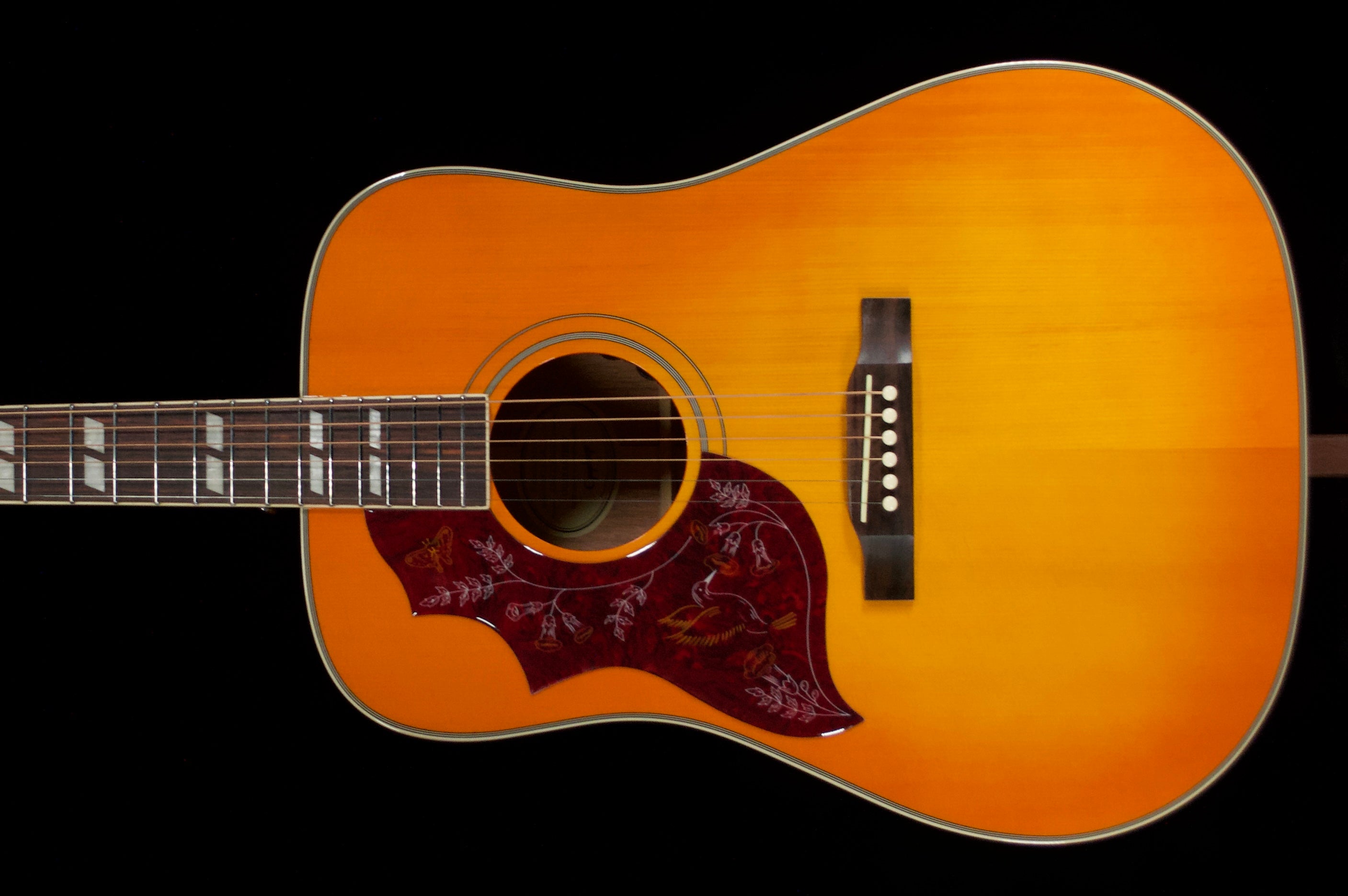 Epiphone Hummingbird Studio in faded cherry. Left-Handed