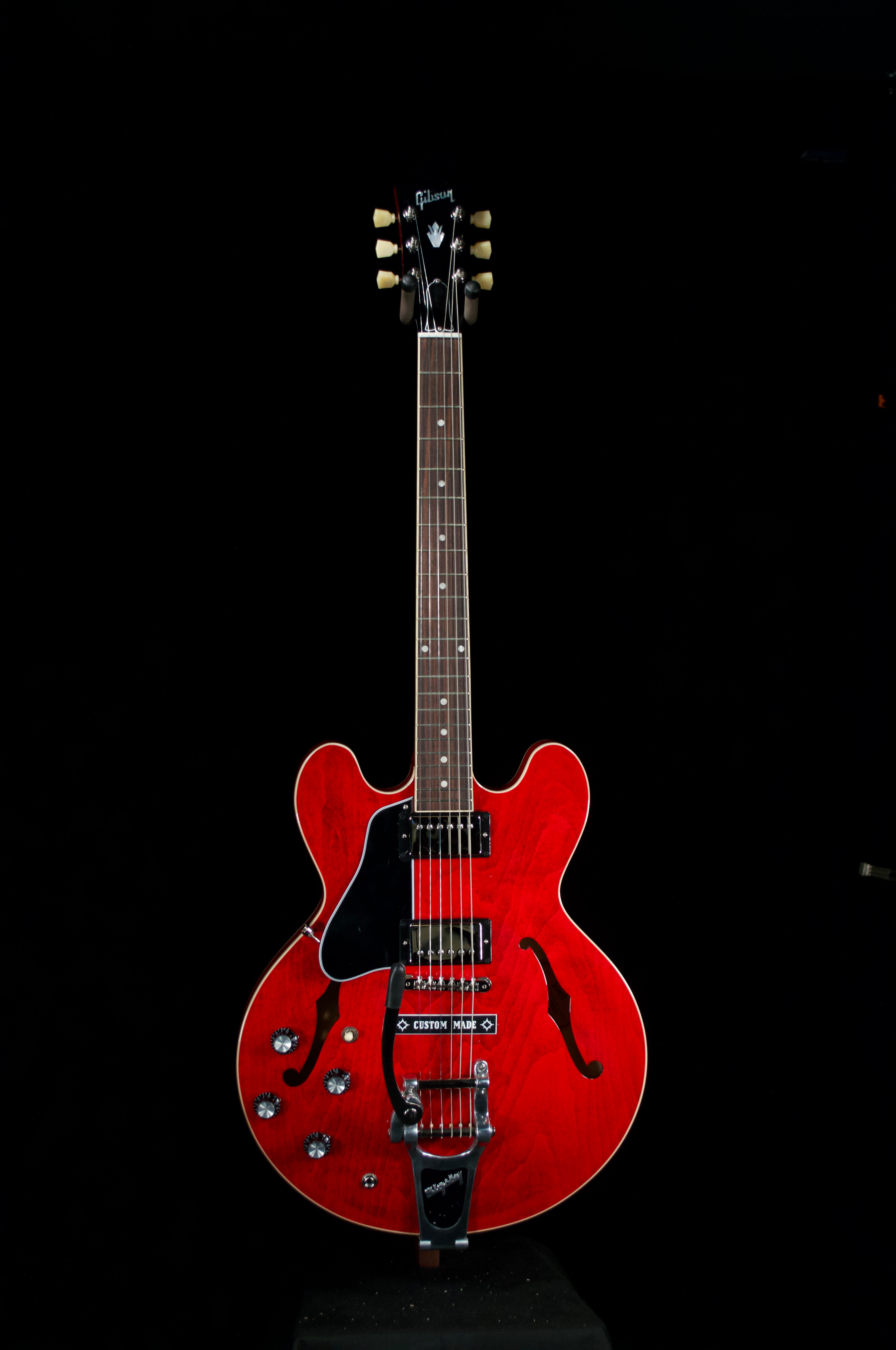 売れ筋介護用品も！ Gibson ES Guitars Southpaw – Handed Left Bigsby with Dot 335 ギター