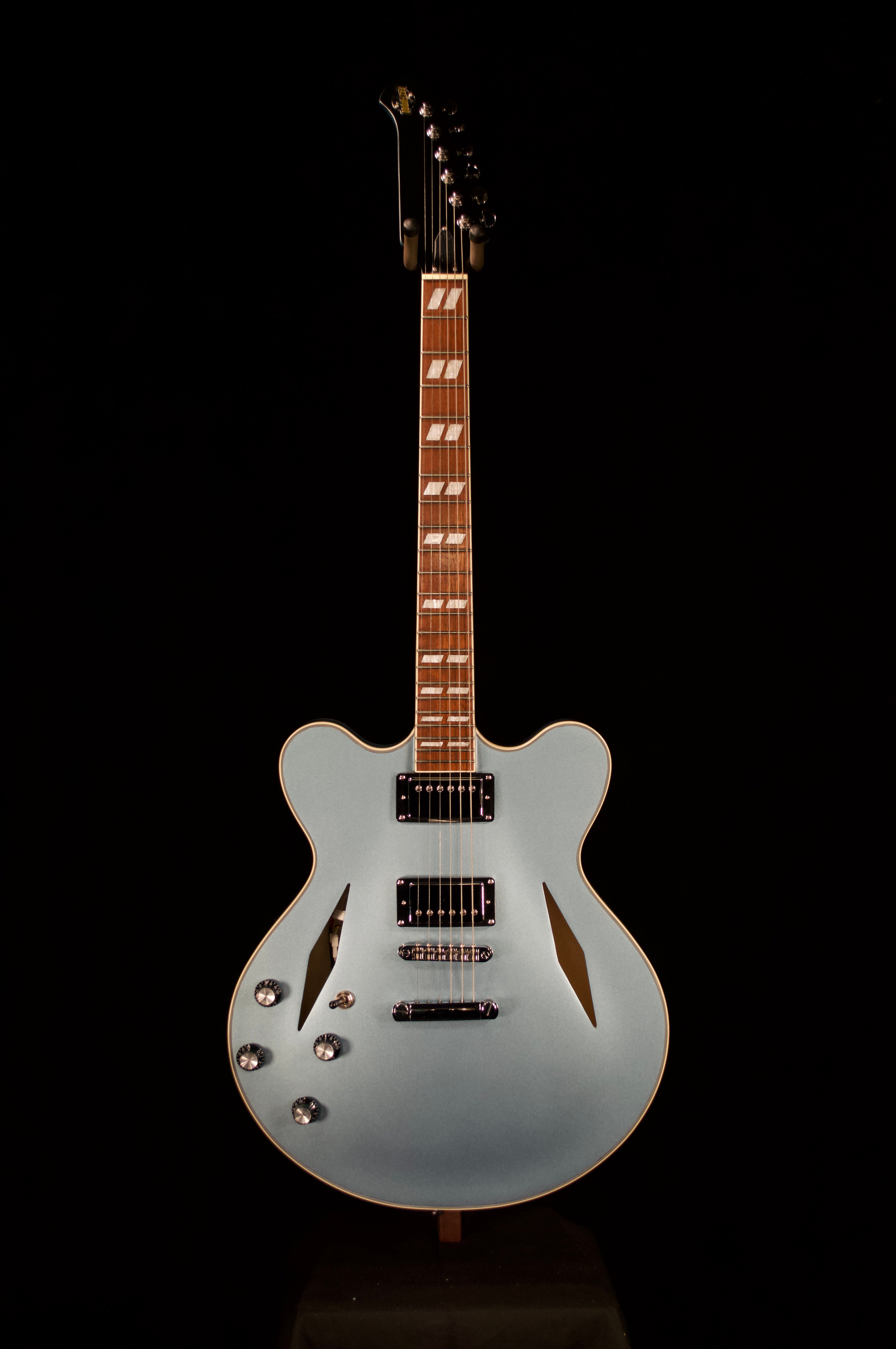 Eastwood Dave Grohl-Trini Lopez model Lefty – Southpaw Guitars