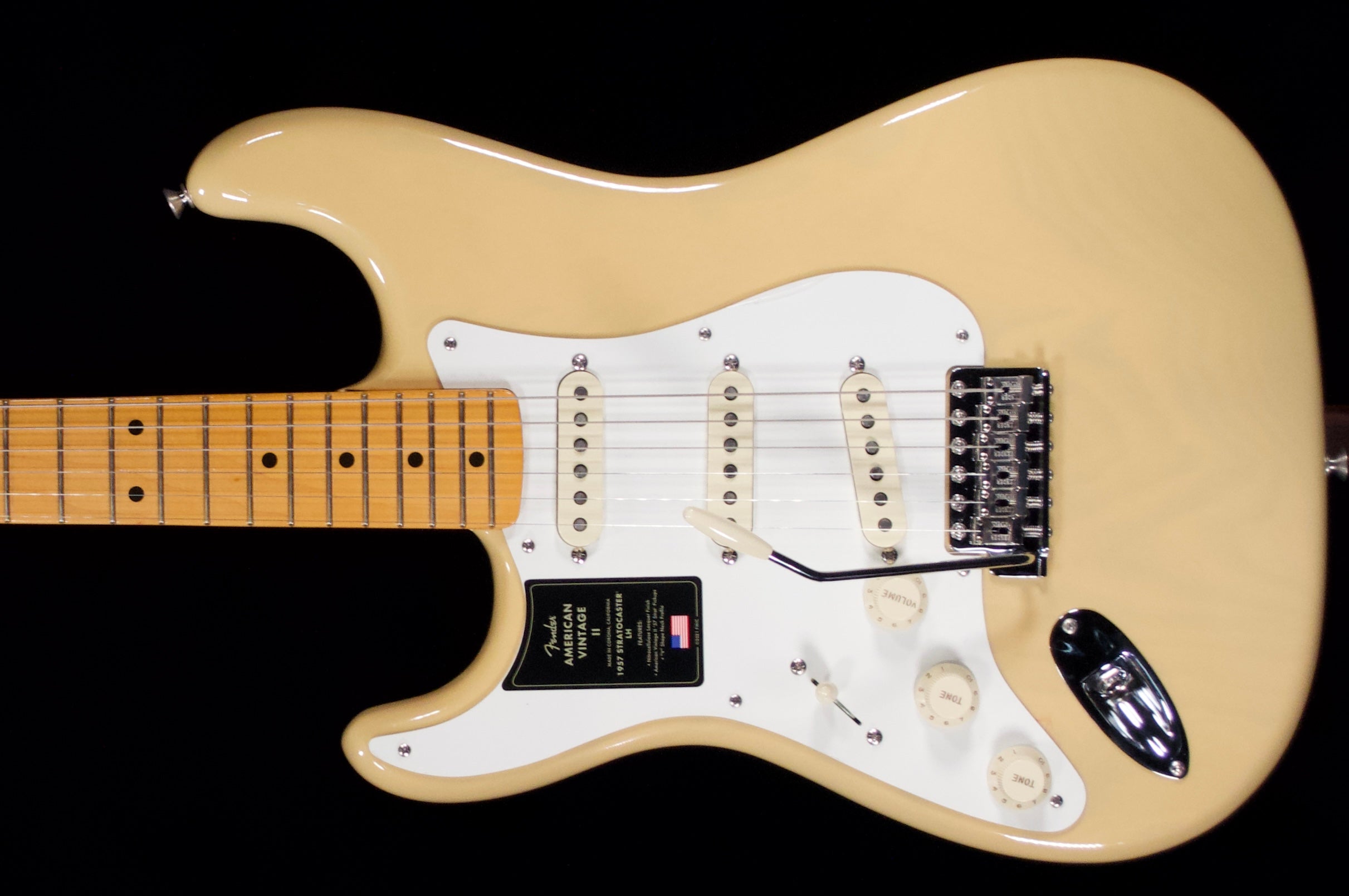 Fender American Vintage 2 1957 Strat in Vintage Blonde Left
