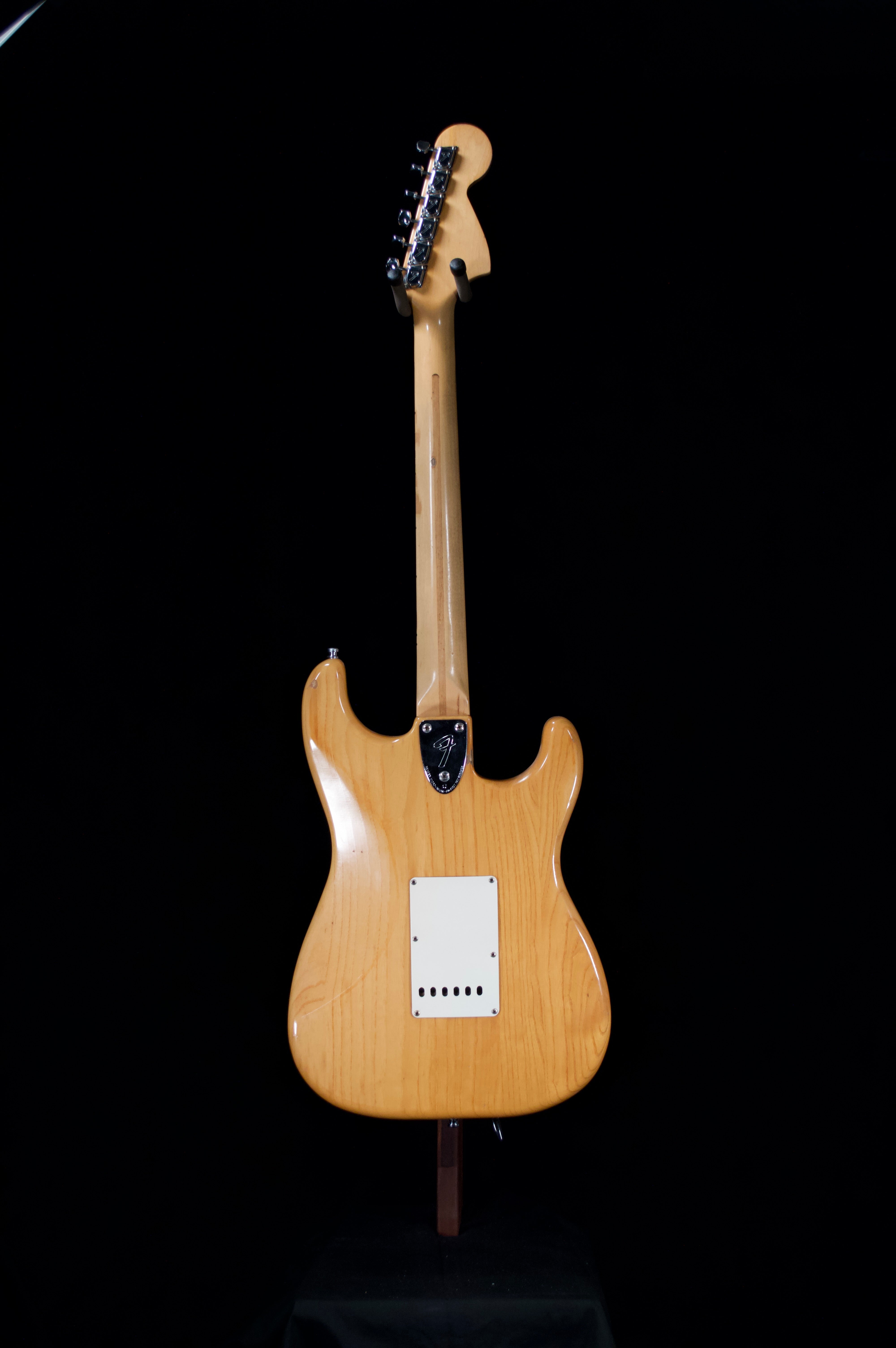 Fender Standard Stratocaster Left-handed - Black with Maple